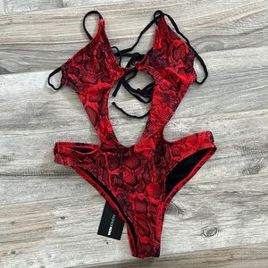 NWT FASHIONOVA swimsuit